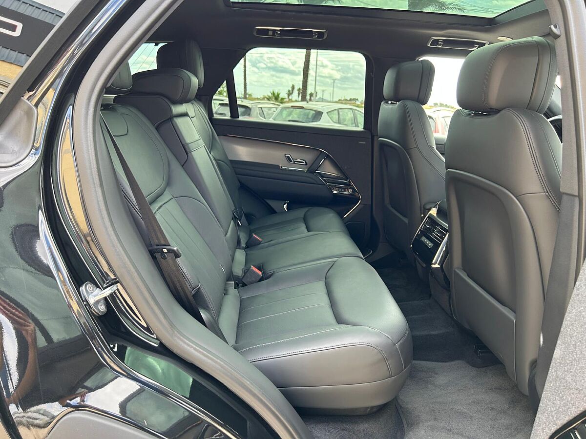 LAND ROVER RANGE ROVER SPORT SE 3.0 TD6 MHEV AUTO SPANISH LHD IN SPAIN ONLY 6000 MILES 2023